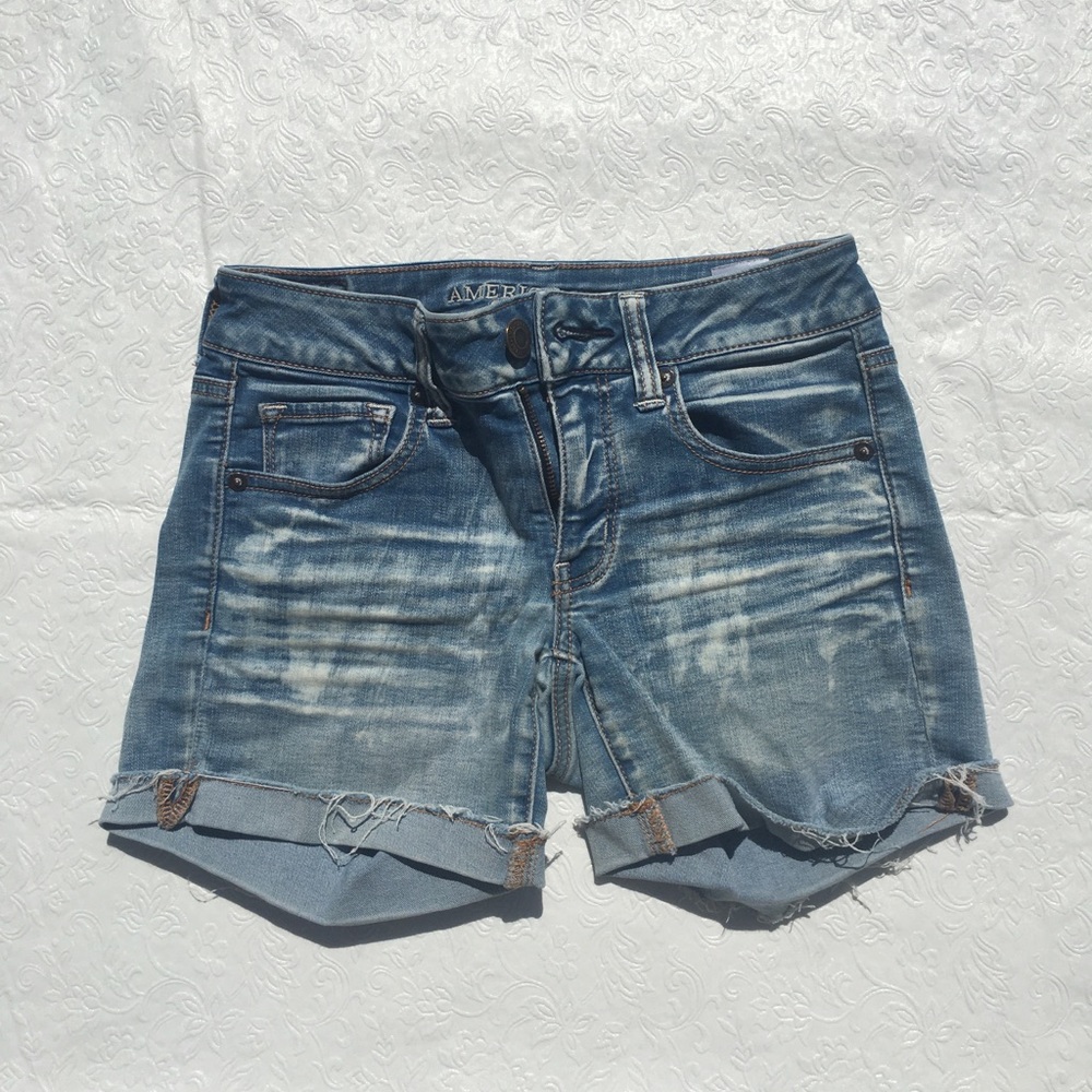 American Eagle Light Wash Denim Shorts
